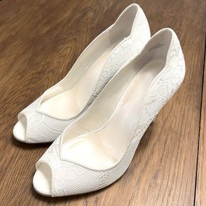 DAVID’S BRIDAL Layla Heels Size 6.5